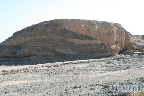 甘肃高台戈壁滩文物普查发现2千年前防洪坝