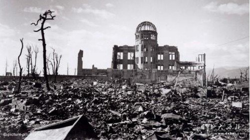 被原子弹袭击后的广岛