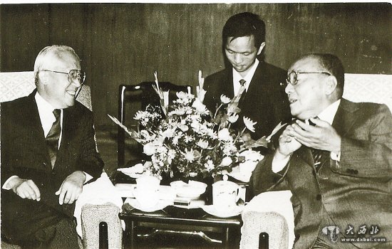 1990年，国家主席杨尚昆单独接见赵浩生