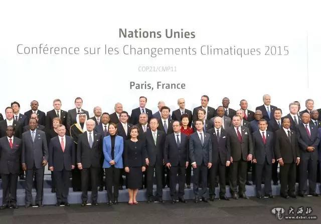 国家主席习近平在巴黎出席气候变化巴黎大会开幕式并发表题为《携手构建合作共赢、公平合理的气候变化治理机制》的重要讲话。