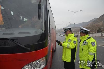 东岗交警开展节后返程高峰交通安全大检查